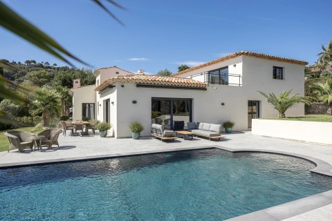 5 bedrooms Villa in La Colle-sur-Loup, France No. 67899 1