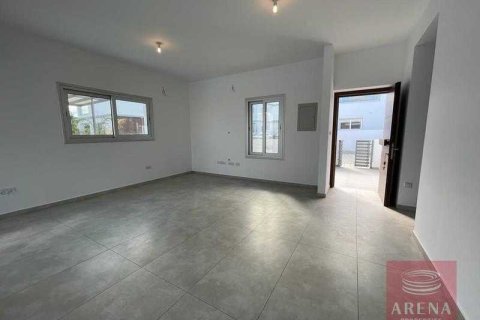 4 bedrooms Villa in Paralimni, Cyprus No. 42769 8