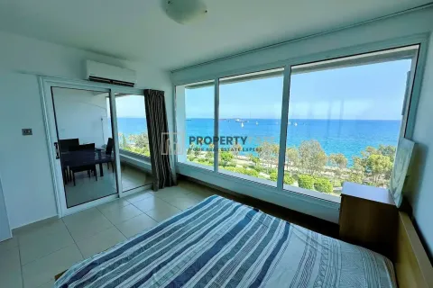 3 bedrooms Penthouse in Limassol, Cyprus No. 45545 1