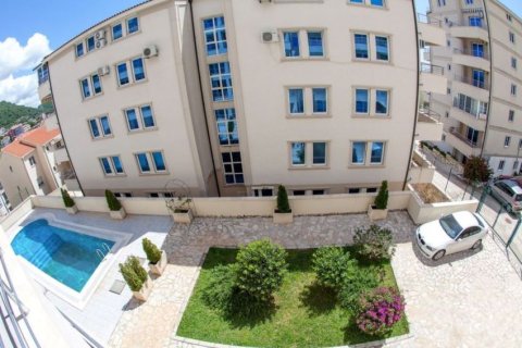 1 dormitorio Apartment en Budva, Montenegro No. 66875 2