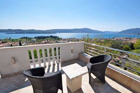 6 bedrooms House in Tivat, Montenegro No. 66873 4