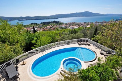 6 bedrooms House in Tivat, Montenegro No. 66873 1