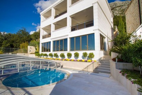 4 dormitorios House en Budva, Montenegro No. 66869 1