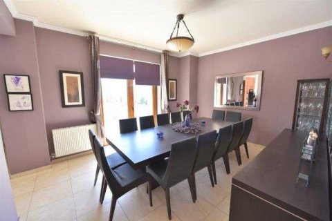 7 bedrooms Villa in Oroklini, Cyprus No. 30146 11