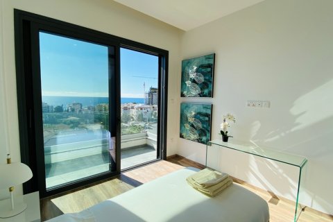 3 bedrooms Apartment in Limassol, Cyprus No. 38059 7