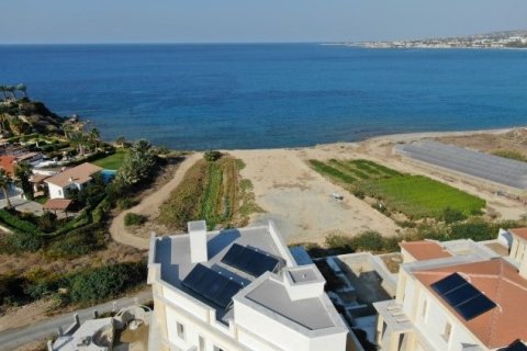 5 bedrooms Villa in Paphos, Cyprus No. 38061 8