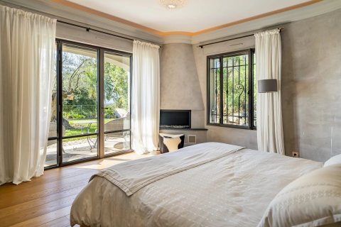 5 bedrooms Villa in Mougins, France No. 69145 10