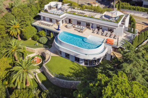 6 bedrooms Villa in Cannes, France No. 69147 2