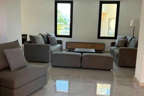 4 bedrooms Villa in Chloraka, Cyprus No. 65529 3