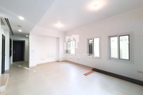 3 bedrooms Townhouse in Bella Casa, UAE No. 8239 17