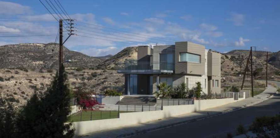 6 bedrooms Villa in Fasoula, Cyprus No. 62866