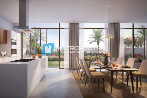 4 bedrooms Townhouse in Abu Dhabi, UAE No. 9941 8