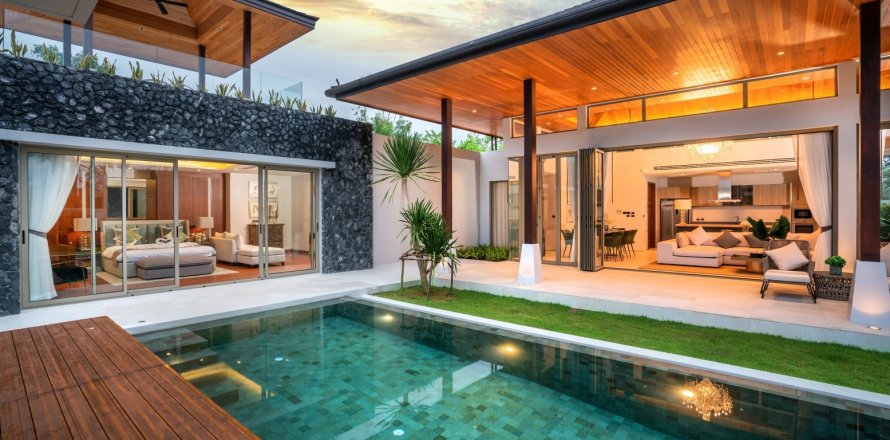 4 dormitorios Villa en Layan Beach, Thailand No. 959