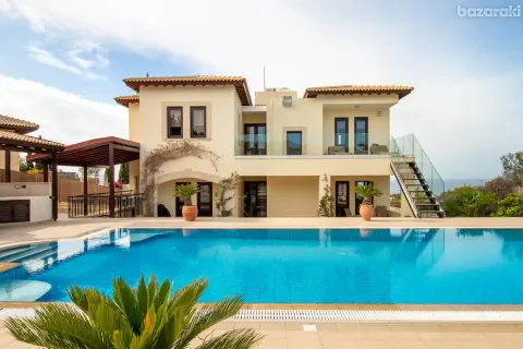 4 bedrooms Villa in Paphos, Cyprus No. 39895 1