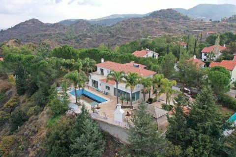 5 bedrooms Villa in Kalo Chorio, Cyprus No. 66352 1