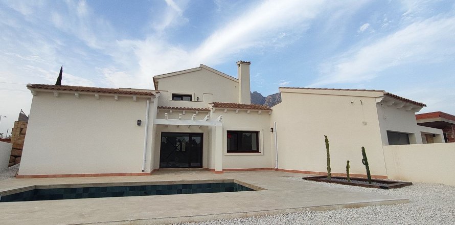 3 bedrooms Villa in Benidorm, Spain No. 26721