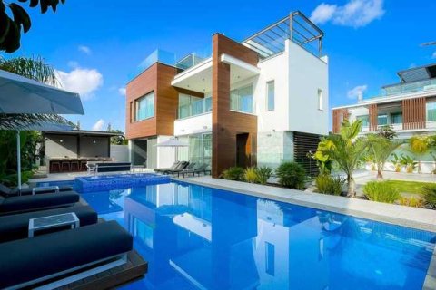 5 bedrooms Villa in Ayia Napa, Cyprus No. 31531 1