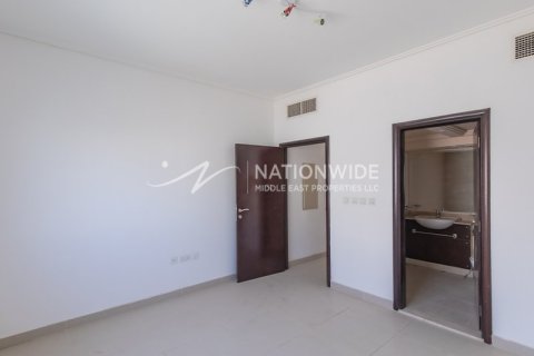 5 dormitorios Villa en Abu Dhabi, UAE No. 3940 7