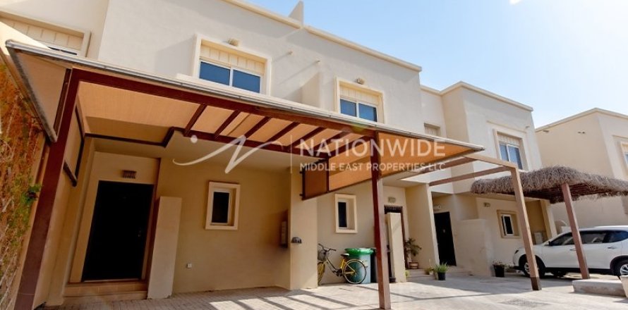 5 dormitorios Villa en Abu Dhabi, UAE No. 3940