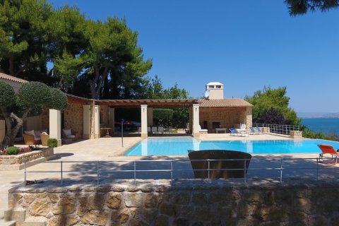 5 bedrooms Villa in Euboea, Greece No. 57212 1