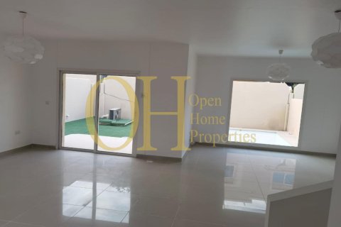 5 dormitorios Townhouse en Al Reef, UAE No. 8832 3