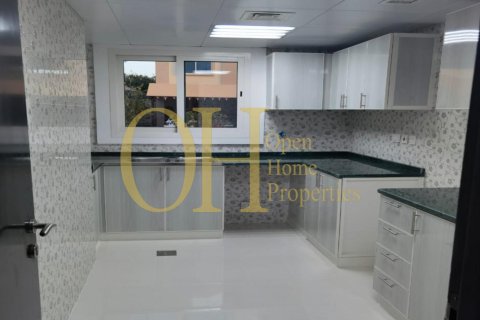 5 dormitorios Townhouse en Al Reef, UAE No. 8832 16