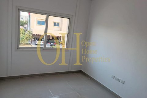 5 dormitorios Townhouse en Al Reef, UAE No. 8832 5