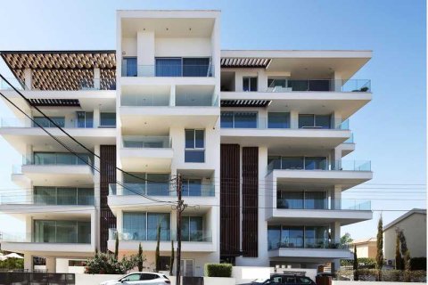 3 bedrooms Apartment in Limassol, Cyprus No. 71942 1