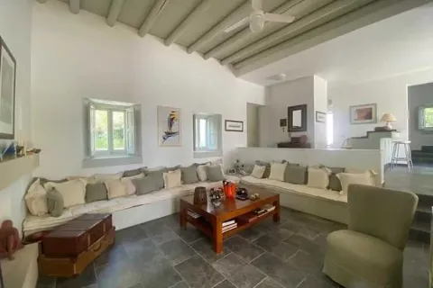 5 bedrooms Villa in Pegeia, Cyprus No. 40360 4