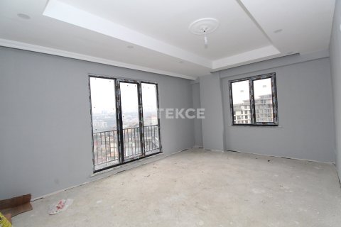 2+1 Apartment en Istanbul, Turkey No. 17691 3