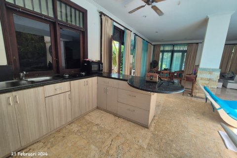 4 bedrooms Villa in Kuta, Indonesia No. 23418 8