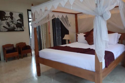 4 bedrooms Villa in Kuta, Indonesia No. 23418 5