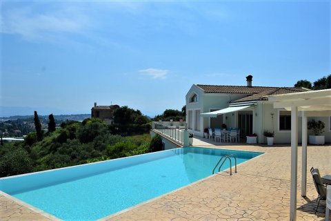 3 bedrooms Villa in Corfu, Greece No. 57671 2