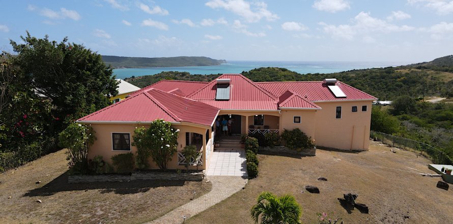 3 bedrooms Villa in Piccadilly, Antigua and Barbuda No. 61388