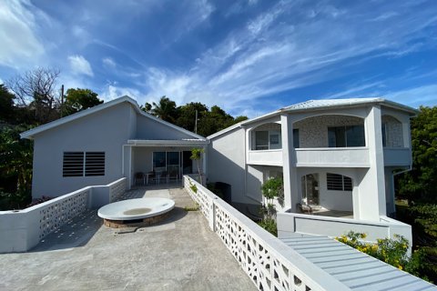 5 bedrooms Villa in Crosbies, Antigua and Barbuda No. 61386 1