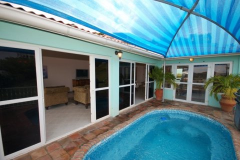 3 bedrooms Villa in Jolly Harbour, Antigua and Barbuda No. 61384 9