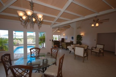 3 bedrooms Villa in Jolly Harbour, Antigua and Barbuda No. 61384 2