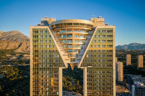 3 dormitorios Apartment en Benidorm, Spain No. 27727 1