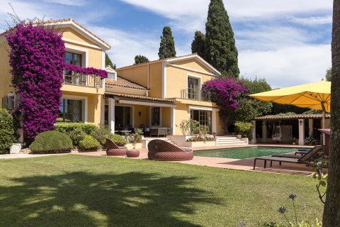 10 bedrooms Villa in Antibes, France No. 67969 2