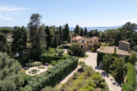 10 bedrooms Villa in Antibes, France No. 67969 25