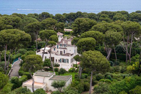 10 chambres Villa à Antibes, France No. 67968 19