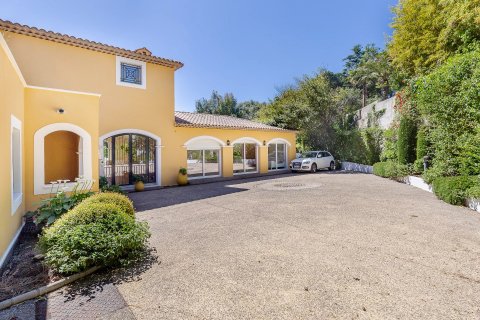 8 bedrooms Villa in Antibes, France No. 67974 24