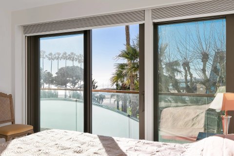 3 dormitorios Apartment en Cannes, France No. 67980 8