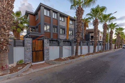 5+1 Villa en Antalya, Turkey No. 21712 1