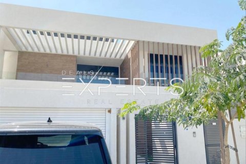 5 bedrooms Villa on the Yas Island, UAE No. 45789 13