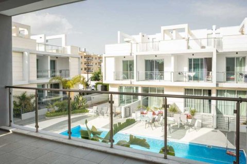 2 dormitorios Maisonette en Germasogeia, Cyprus No. 77270 7