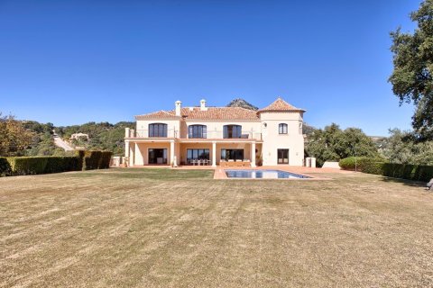 8 bedrooms House in Benahavis, Spain No. 25222 4