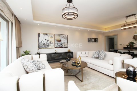 4+1 Apartment en Golcuk, Turkey No. 14242 12