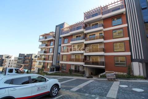 4+1 Apartment en Golcuk, Turkey No. 14242 4