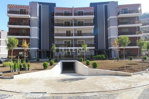 4+1 Apartment en Golcuk, Turkey No. 14242 3